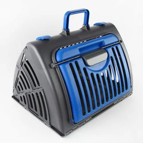 Collapsible pet carrier
