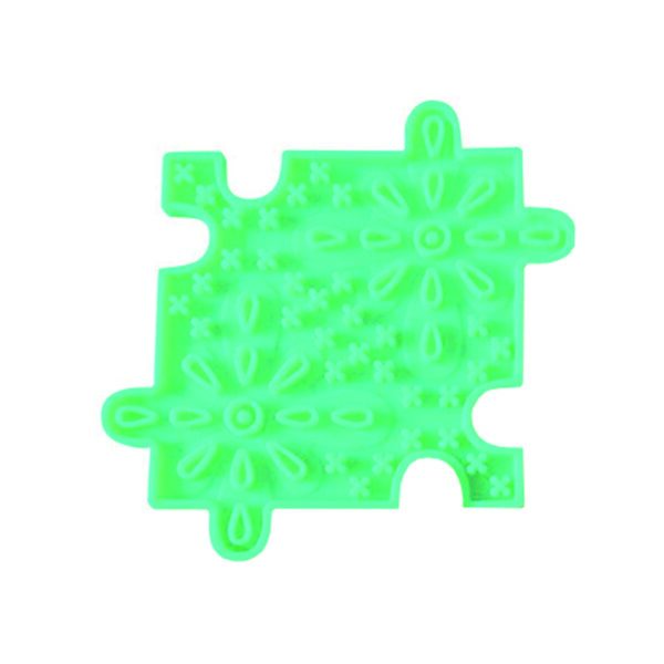Puzzle-Style Floral Slow Lick Mat
