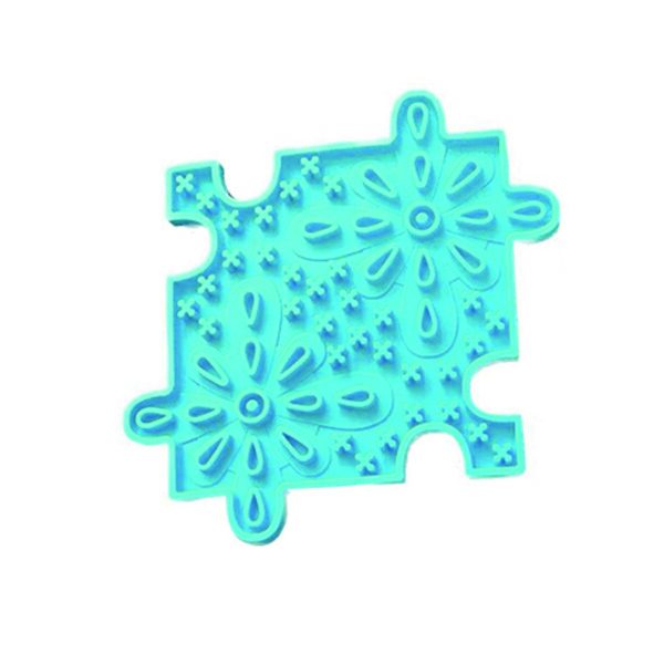 Puzzle-Style Floral Slow Lick Mat