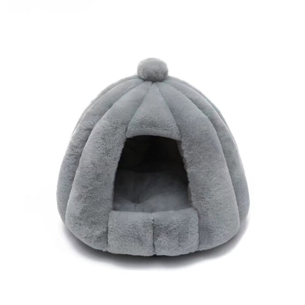 Pumpkin-Style Plush Cave Bed