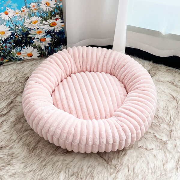 Ribbed Plush Donut Bed